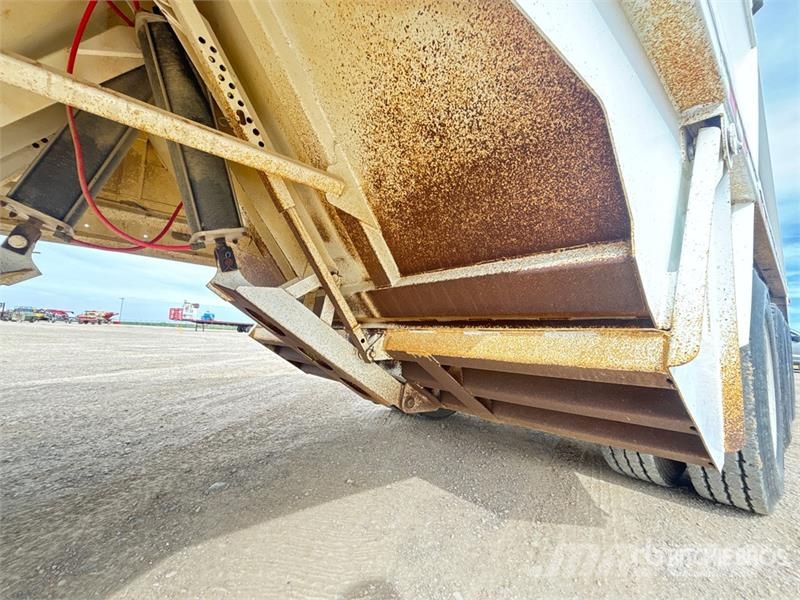 Doepker 40 ft Tri/A Belly Dump Trailer Tipphengere