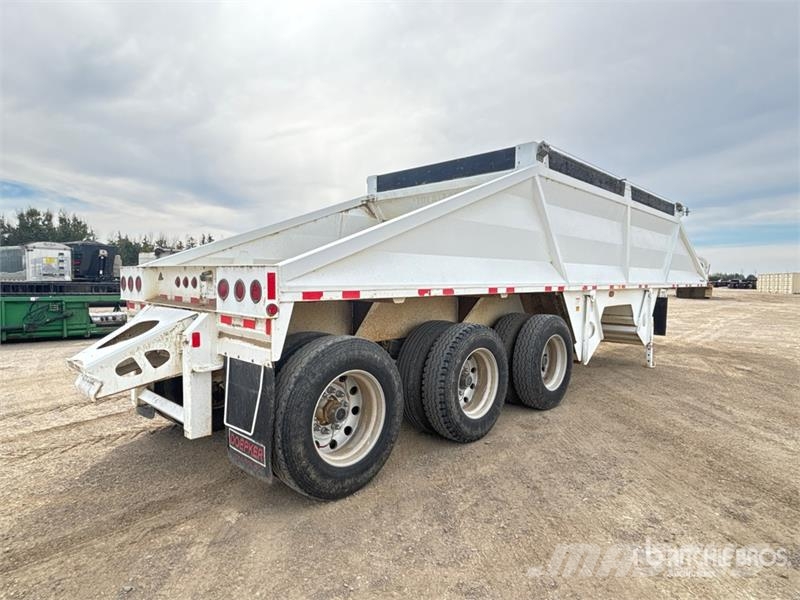 Doepker 40 ft Tri/A Belly Dump Trailer Tipphengere