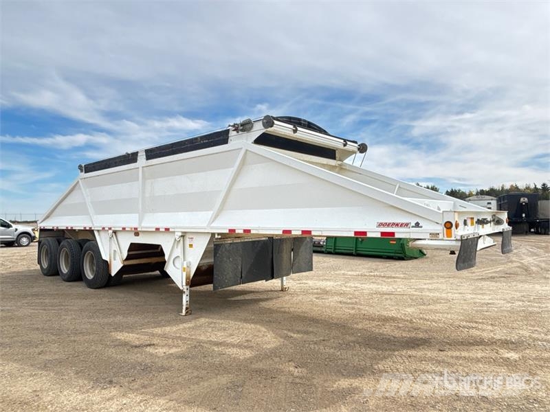 Doepker 40 ft Tri/A Belly Dump Trailer Tipphengere