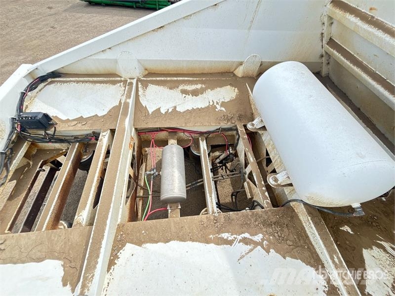 Doepker 40 ft Tri/A Belly Dump Trailer Tipphengere
