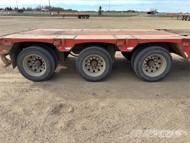 Doepker 40 ton 53 ft Tri/A Folding Neck Trailer Низкорамные прицепы