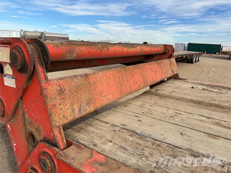 Doepker 40 ton 53 ft Tri/A Folding Neck Trailer Низкорамные прицепы