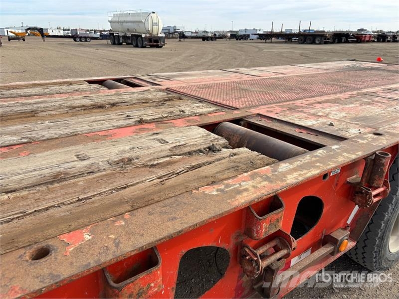 Doepker 40 ton 53 ft Tri/A Folding Neck Trailer Низкорамные прицепы