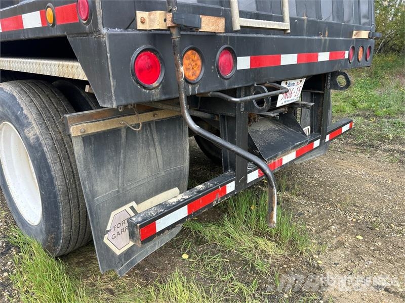 Doepker 42 ft Tri/A Grain Trailer Obilné návěsy
