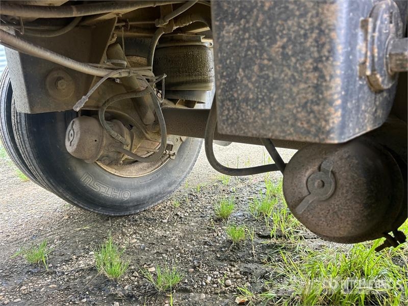 Doepker 42 ft Tri/A Grain Trailer Kornhengere