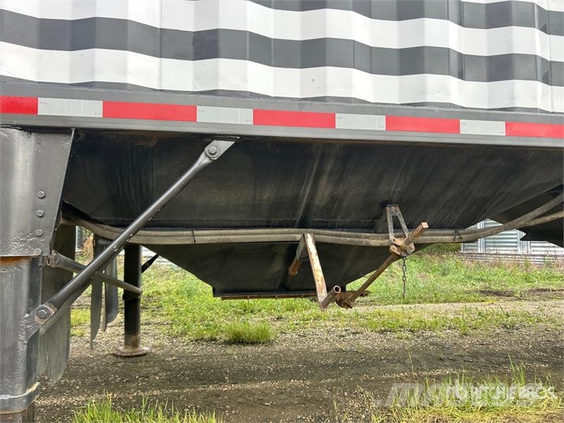 Doepker 42 ft Tri/A Grain Trailer Kornhengere