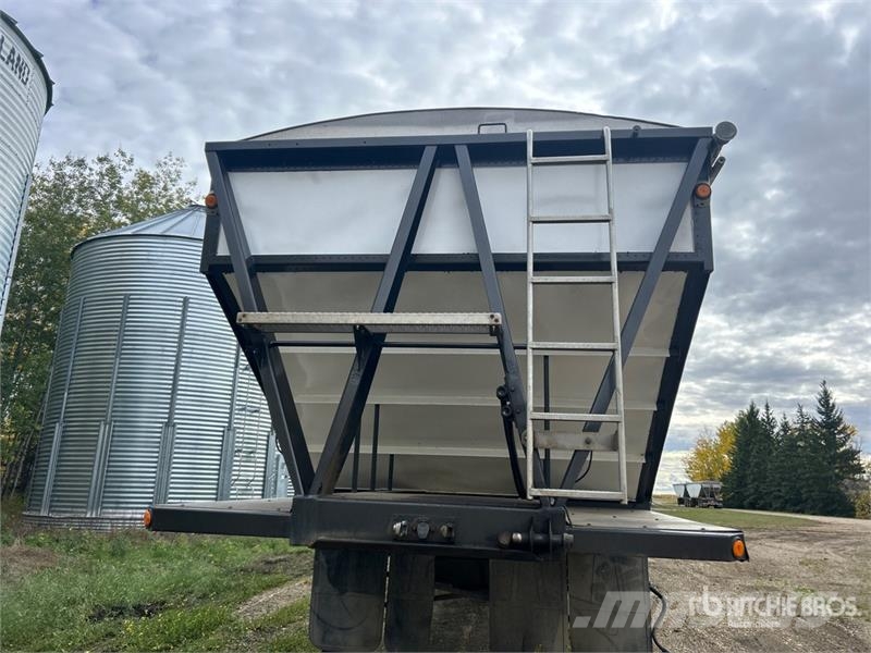 Doepker 42 ft Tri/A Grain Trailer Kornhengere