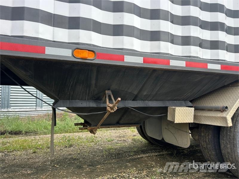 Doepker 42 ft Tri/A Grain Trailer Kornhengere