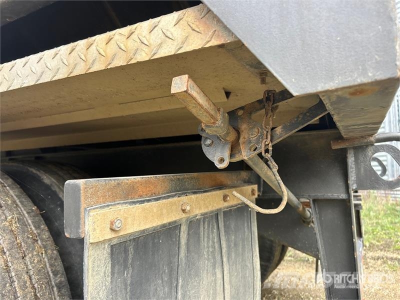 Doepker 42 ft Tri/A Grain Trailer Kornhengere