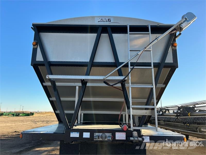 Doepker 44 ft Tri/A Grain Trailer Gabona átrakó kocsik