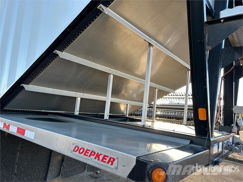 Doepker 44 ft Tri/A Grain Trailer Gabona átrakó kocsik