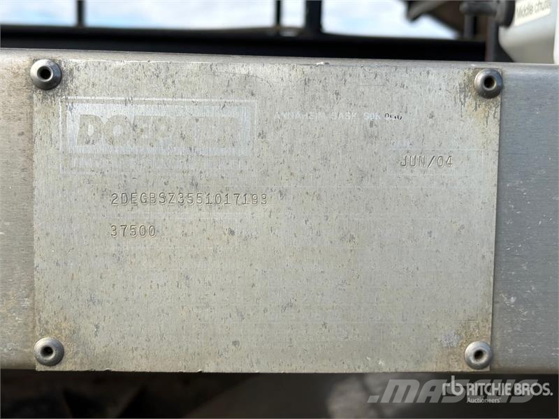 Doepker 45 ft Tri/A Grain Trailer Kornhengere