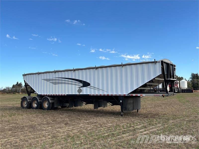 Doepker 45 ft Tri/A Grain Trailer Kornhengere