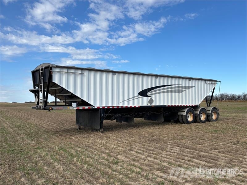Doepker 45 ft Tri/A Grain Trailer Kornhengere