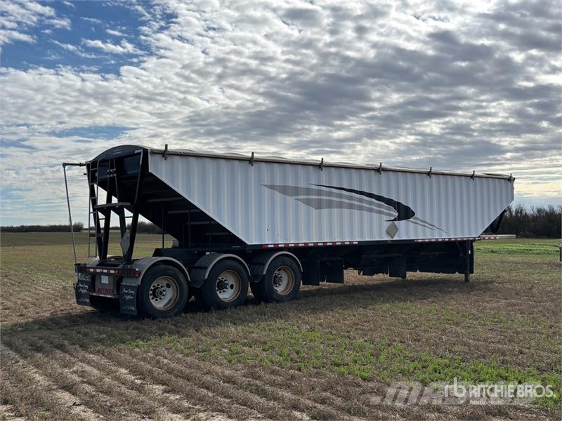 Doepker 45 ft Tri/A Grain Trailer Kornhengere