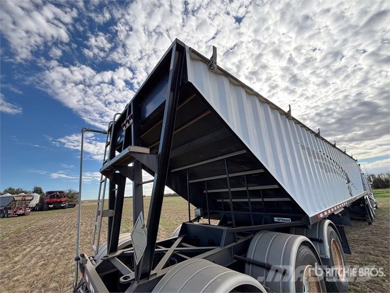 Doepker 45 ft Tri/A Grain Trailer Kornhengere