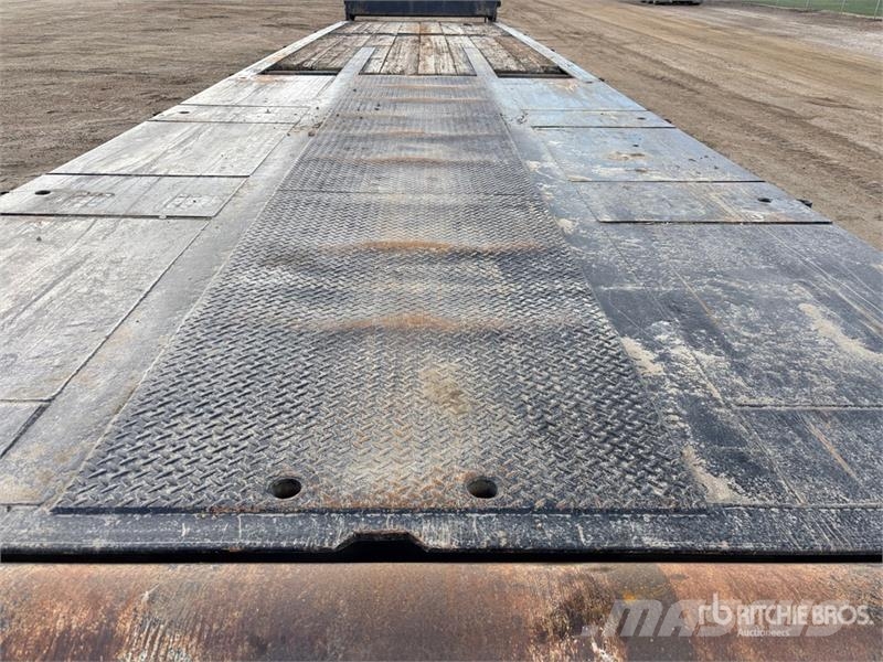 Doepker 45 ton 55 ft Tri/A Folding Neck Trailer Remorque surbaissée