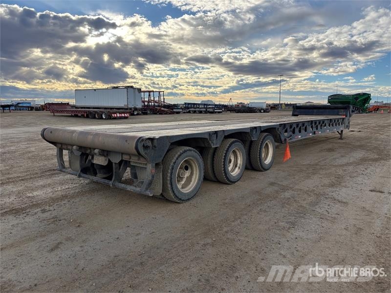 Doepker 45 ton 55 ft Tri/A Folding Neck Trailer Remorque surbaissée