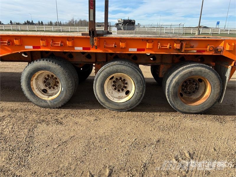 Doepker 48 ft Tri/A Flatbed Oilfield Trailer Zařízení pro zpracování
