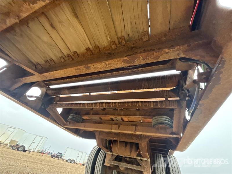 Doepker 48 ft Tri/A Flatbed Trailer Pick up/Prelata