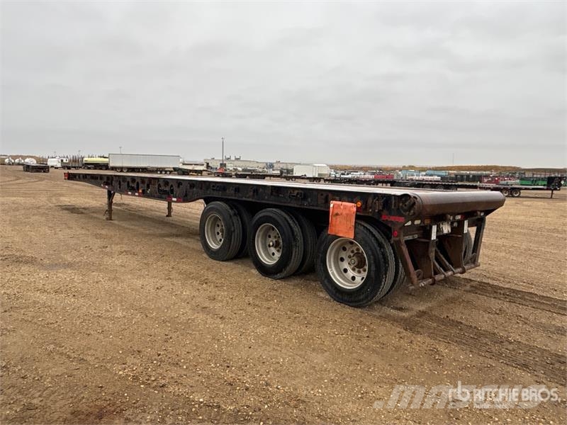 Doepker 48 ft Tri/A Flatbed Trailer Pick up/Prelata