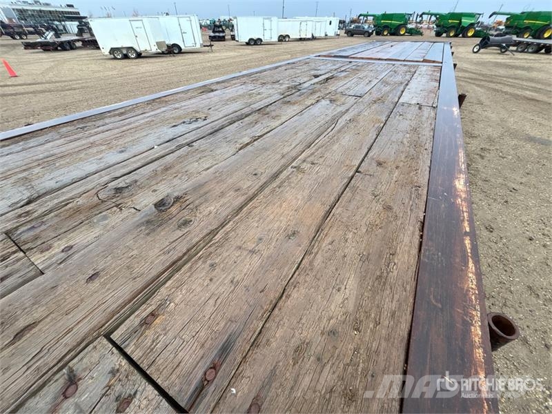 Doepker 48 ft Tri/A Flatbed Trailer Pick up/Prelata
