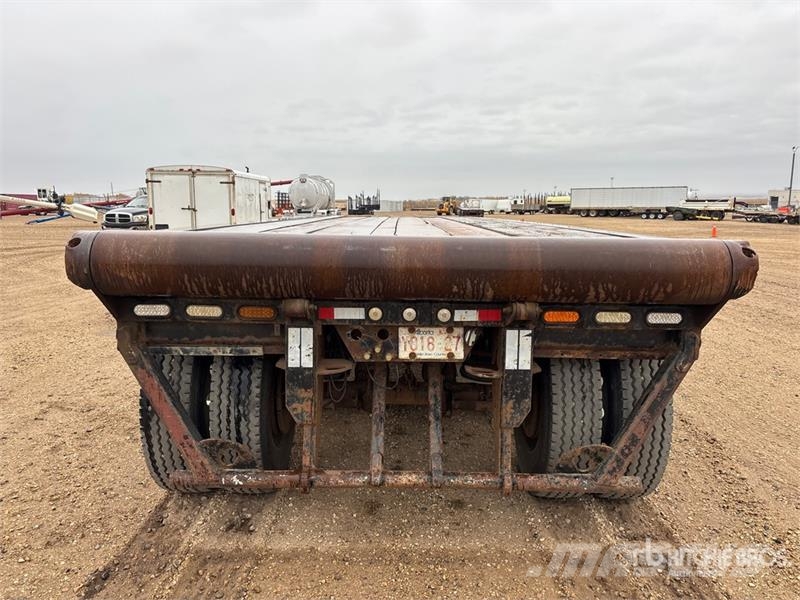 Doepker 48 ft Tri/A Flatbed Trailer Pick up/Prelata