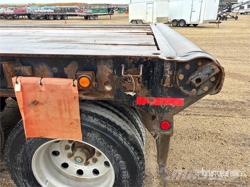 Doepker 48 ft Tri/A Flatbed Trailer Pick up/Prelata