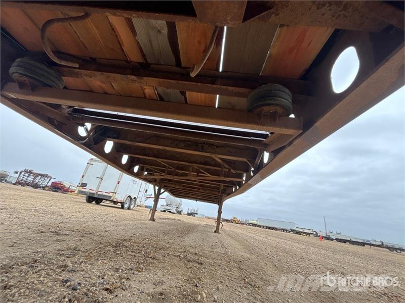 Doepker 48 ft Tri/A Flatbed Trailer Pick up/Prelata
