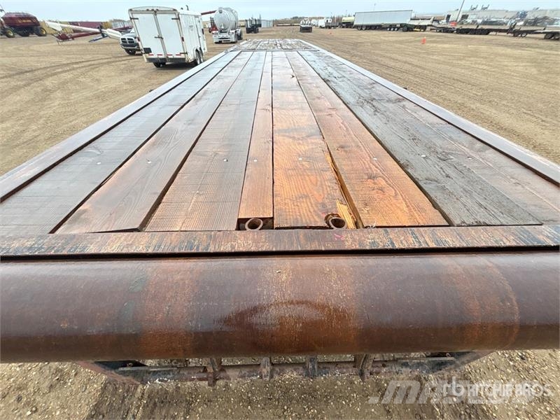 Doepker 48 ft Tri/A Flatbed Trailer Pick up/Prelata