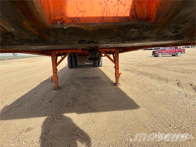 Doepker 48 ft Tri/A Flatbed Oilfield Trailer Zařízení pro zpracování