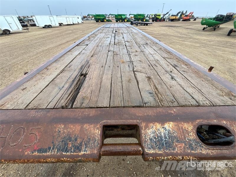 Doepker 48 ft Tri/A Flatbed Trailer Pick up/Prelata