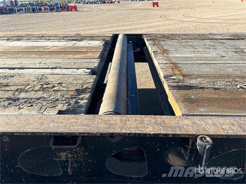 Doepker 50 ft Tri/A Folding Neck Trailer Plataformas bajas