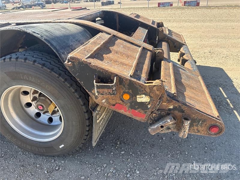 Doepker 50 ft Tri/A Folding Neck Trailer Nízko rámové nákladné automobily