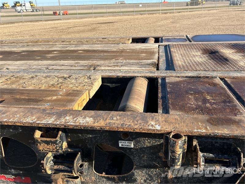 Doepker 50 ft Tri/A Folding Neck Trailer Plataformas bajas