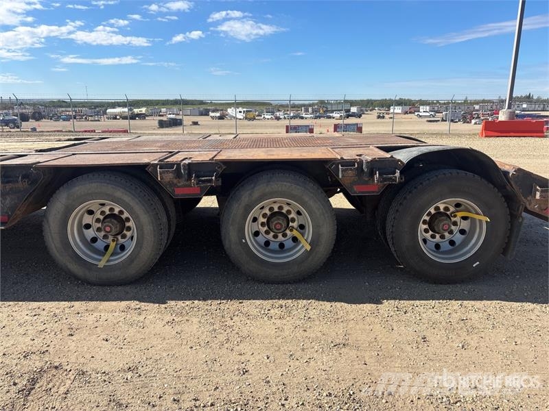 Doepker 50 ft Tri/A Folding Neck Trailer Nízko rámové nákladné automobily