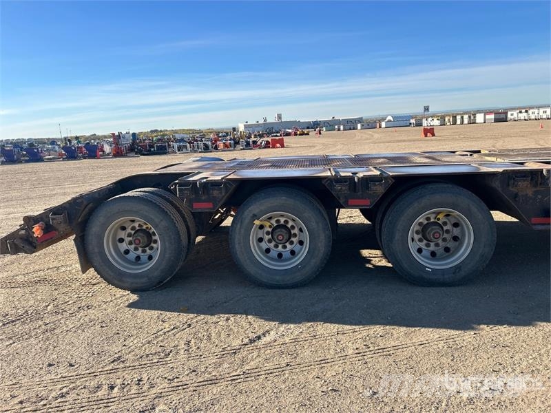 Doepker 50 ft Tri/A Folding Neck Trailer Plataformas bajas