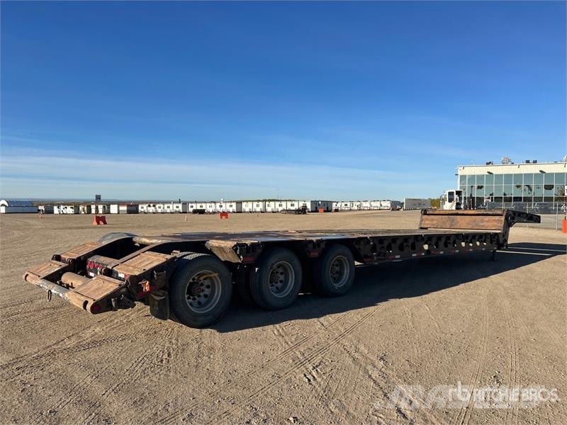 Doepker 50 ft Tri/A Folding Neck Trailer Plataformas bajas