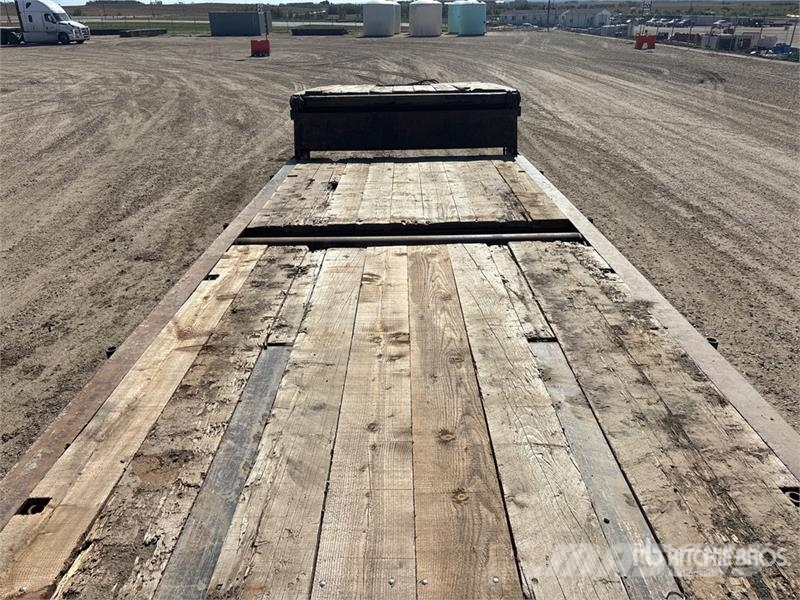 Doepker 50 ft Tri/A Folding Neck Trailer Nízko rámové nákladné automobily