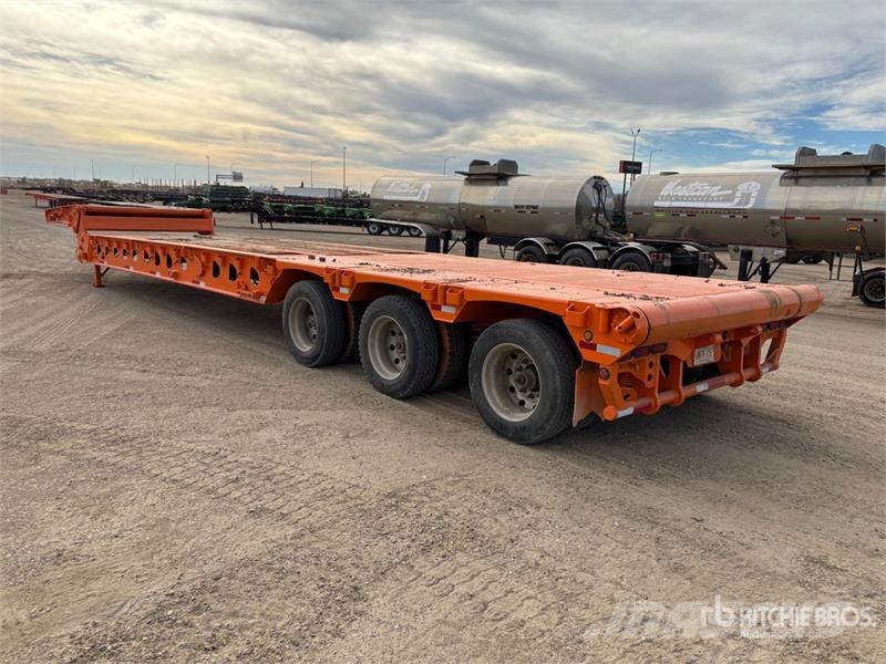 Doepker 50 ton 52 ft Tri/A Folding Neck Trailer Низкорамные прицепы