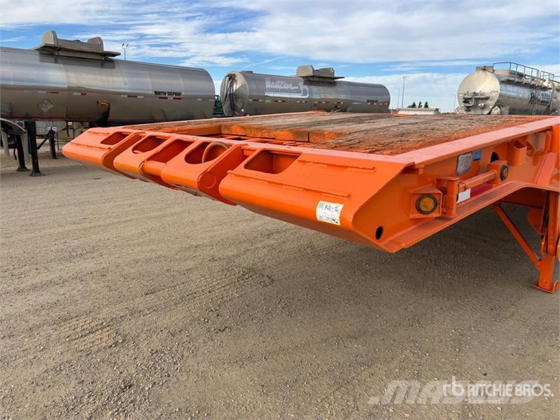 Doepker 50 ton 52 ft Tri/A Folding Neck Trailer Низкорамные прицепы