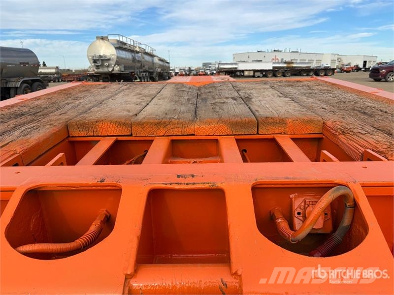 Doepker 50 ton 52 ft Tri/A Folding Neck Trailer Низкорамные прицепы