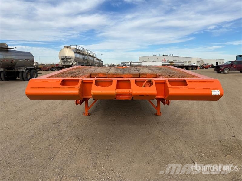 Doepker 50 ton 52 ft Tri/A Folding Neck Trailer Низкорамные прицепы