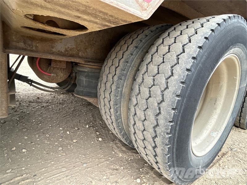 Doepker 50 ton 54 ft Tri/A Folding Neck Trailer Niski utovarivači