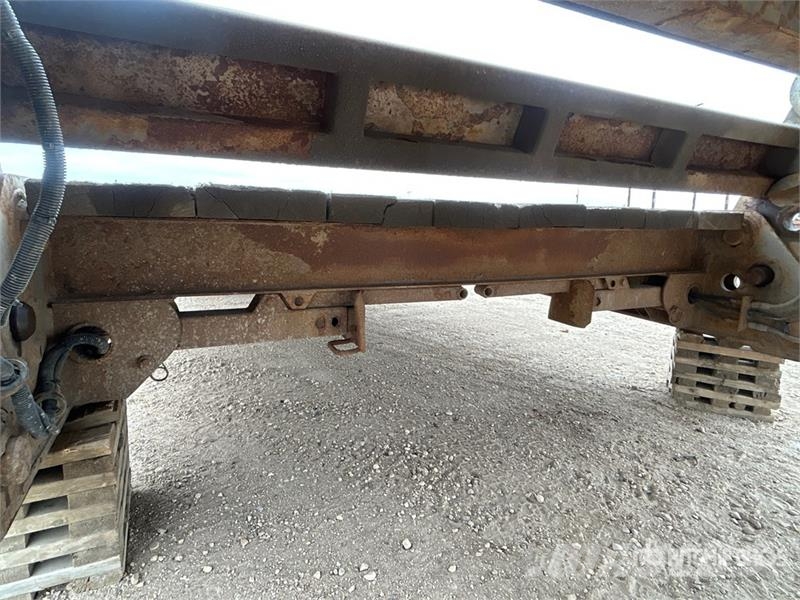Doepker 50 ton 54 ft Tri/A Folding Neck Trailer Niski utovarivači
