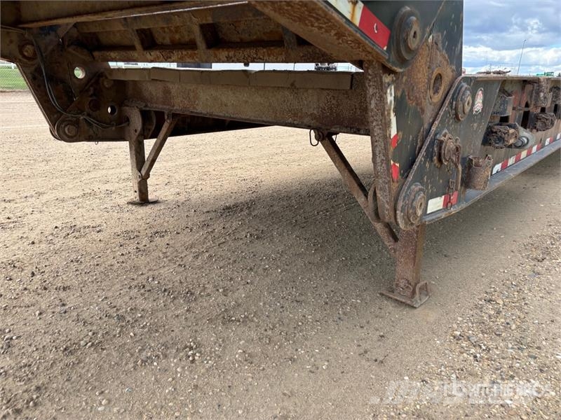 Doepker 52 ft Tri/A Folding Neck Trailer Низкорамные прицепы