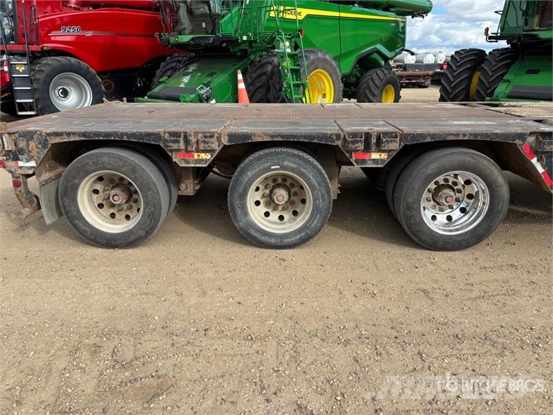 Doepker 52 ft Tri/A Folding Neck Trailer Низкорамные прицепы