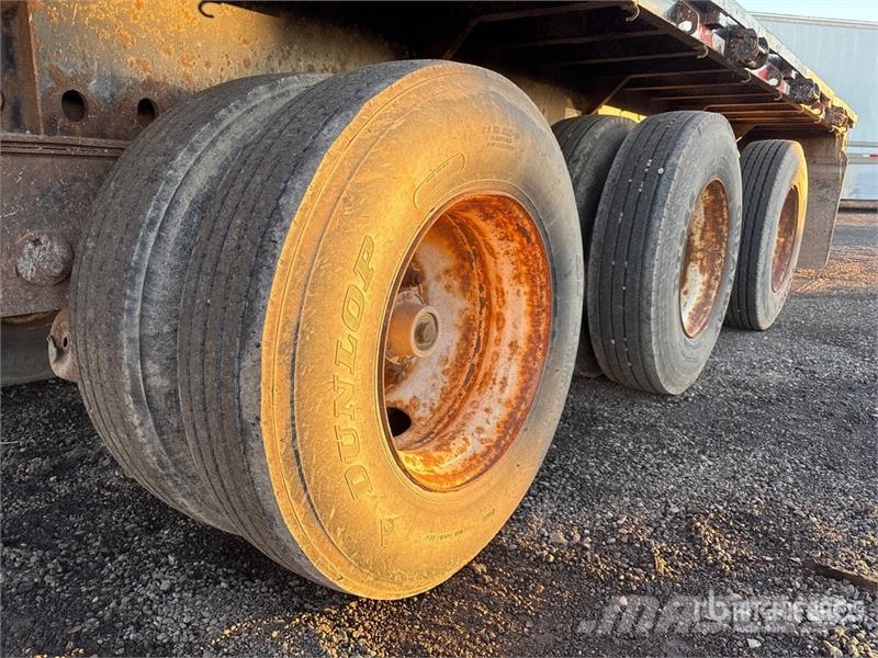 Doepker 53 ft Tri/A Flatbed Trailer Pritschenanhänger