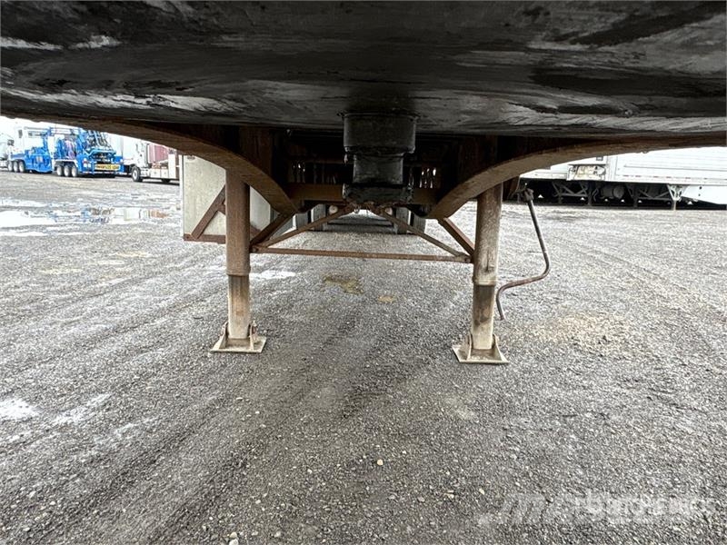 Doepker 53 ft Tri/A Flatbed Trailer Flatbed/Dropside trailers