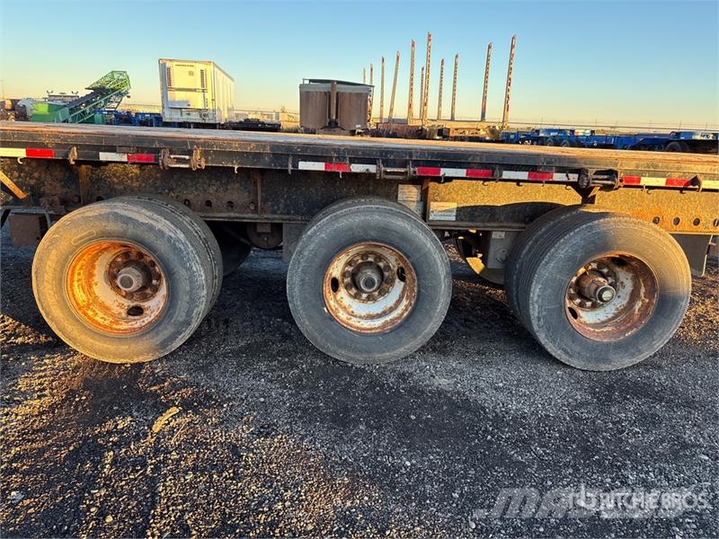 Doepker 53 ft Tri/A Flatbed Trailer Pritschenanhänger